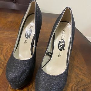 BLK platform heels size 6